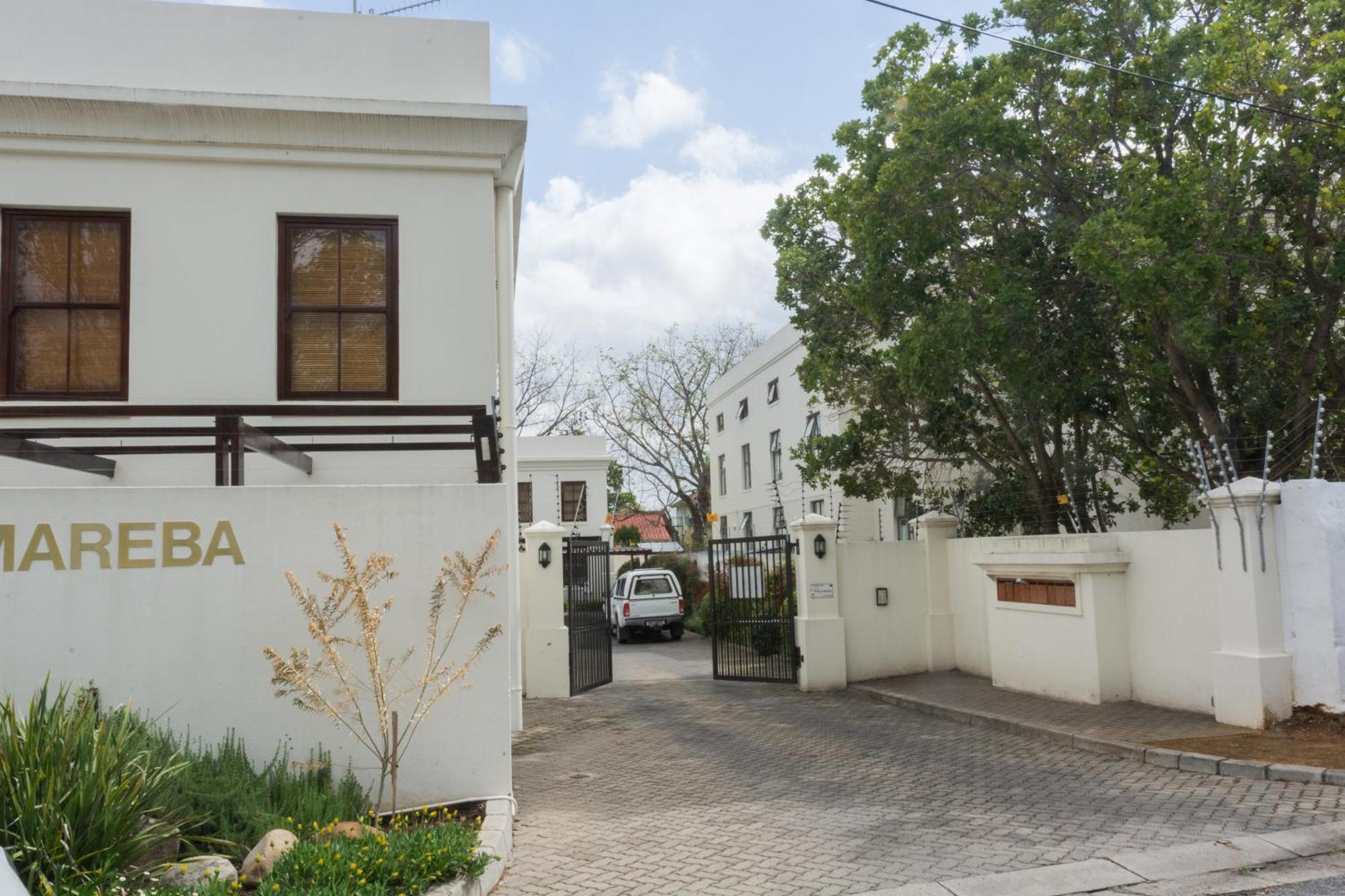 Lägenhet på 99 m² i Stellenbosch Central, med 2 sovrum och 2 badrum  Exteriör bild