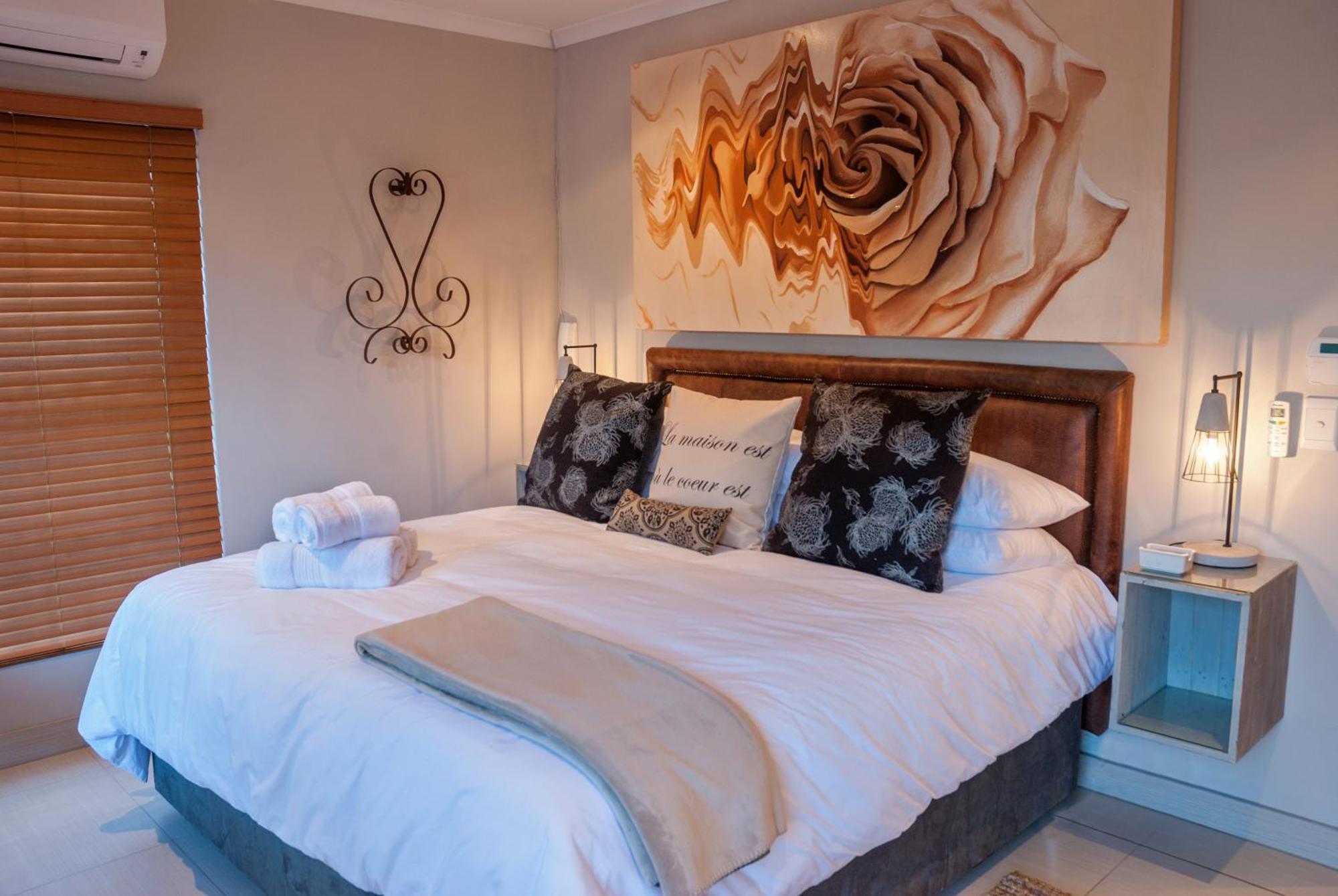 Lägenhet på 99 m² i Stellenbosch Central, med 2 sovrum och 2 badrum  Exteriör bild
