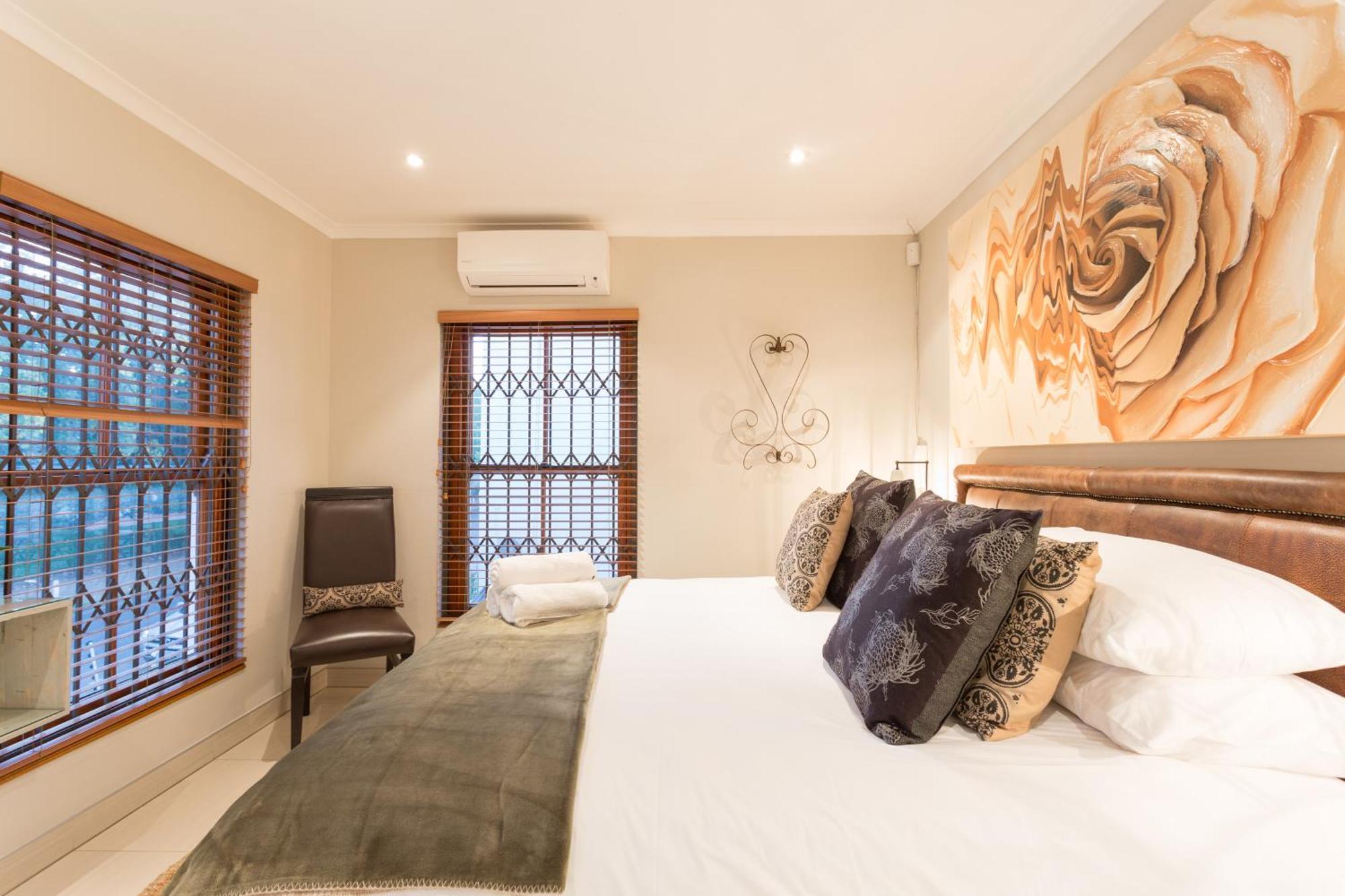 Lägenhet på 99 m² i Stellenbosch Central, med 2 sovrum och 2 badrum  Exteriör bild