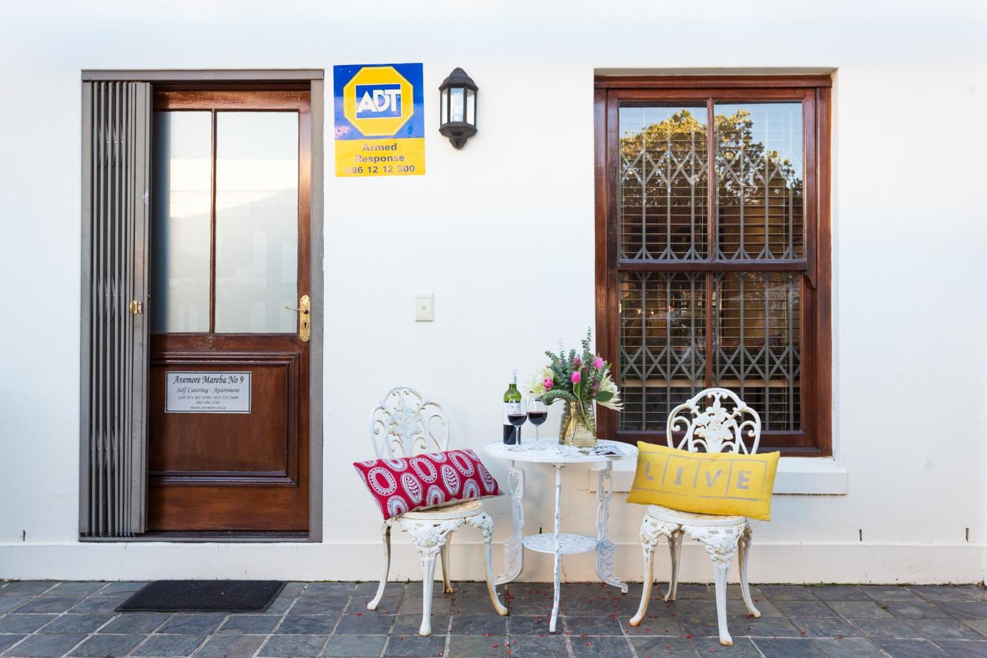 Lägenhet på 99 m² i Stellenbosch Central, med 2 sovrum och 2 badrum  Exteriör bild